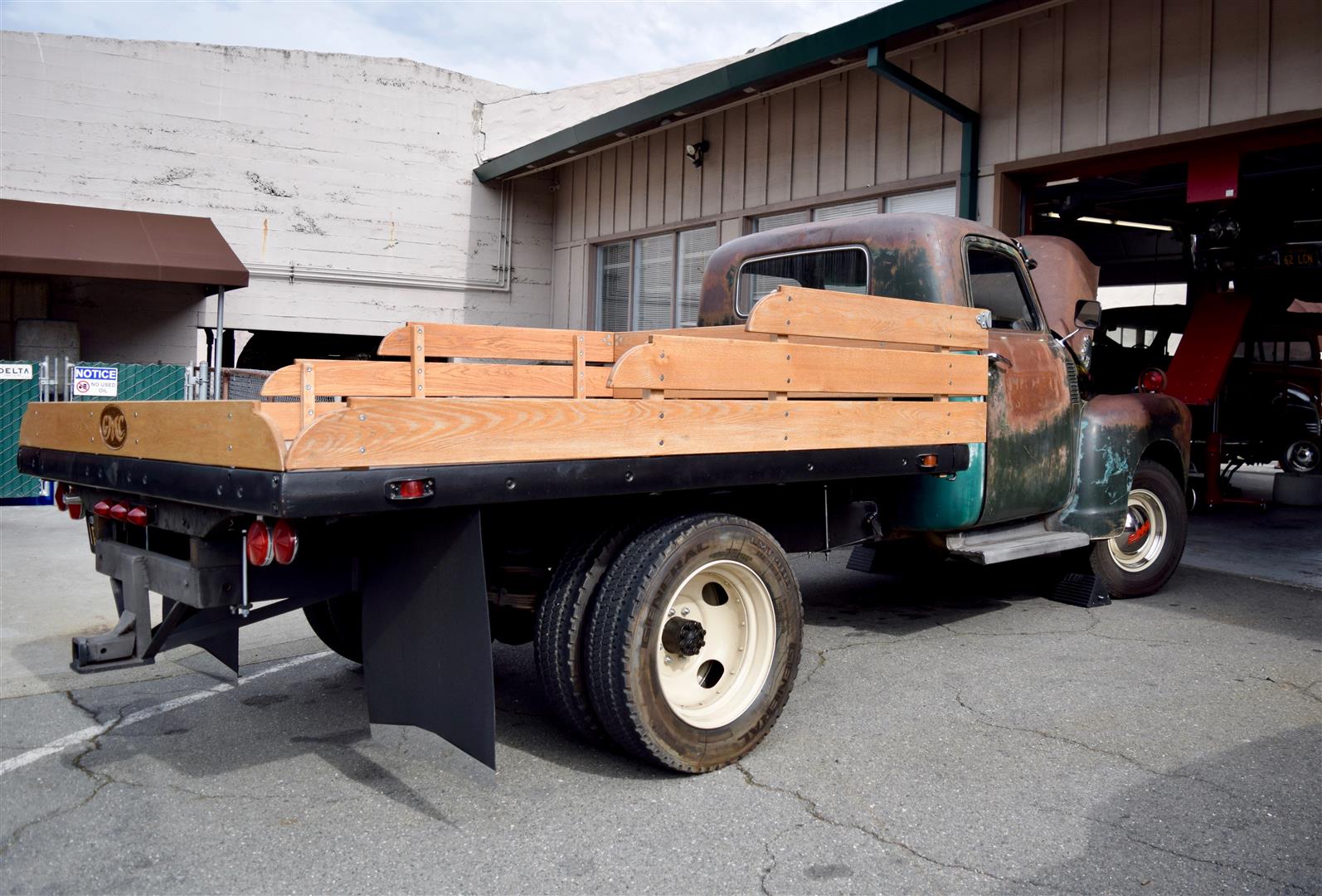 1949 GMC 250 | Orinda Classic Car Center image 2